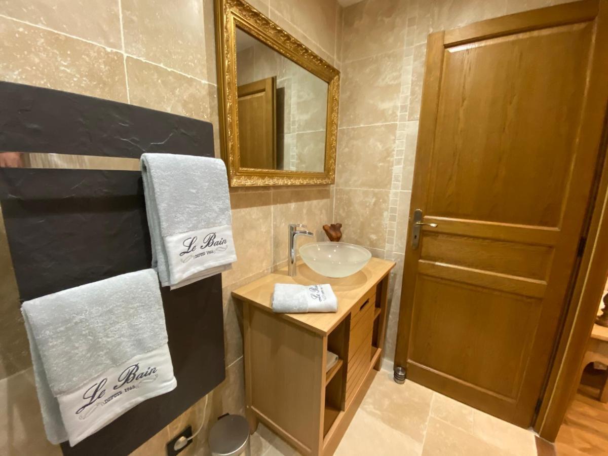 Bed and Breakfast La Maison Du Caillou Pontarme Exterior foto