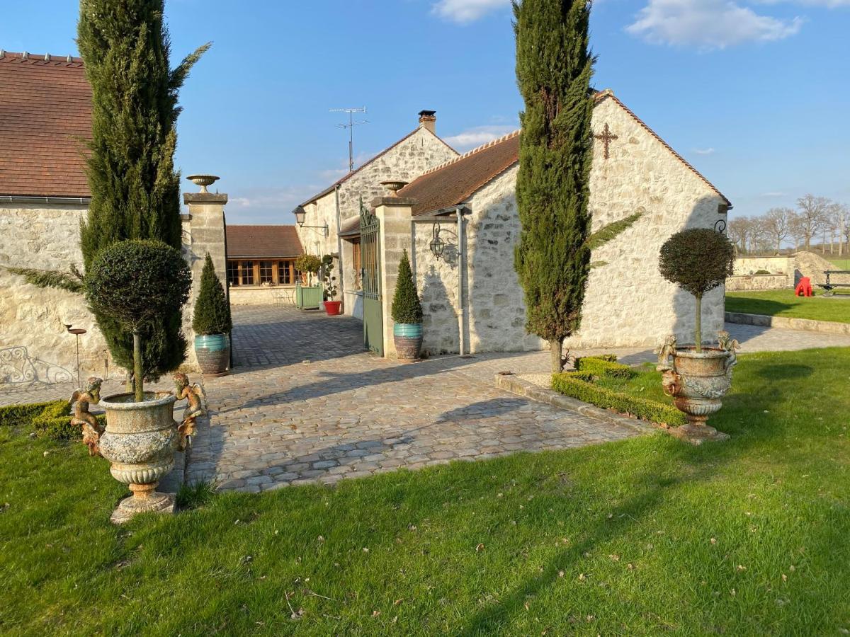 Bed and Breakfast La Maison Du Caillou Pontarme Exterior foto